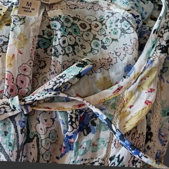 Lucky brand sheer lobg sleeve blouse size Medium - Picture 4 of 4